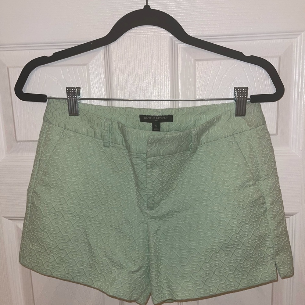 Tailored Light Green Shorts